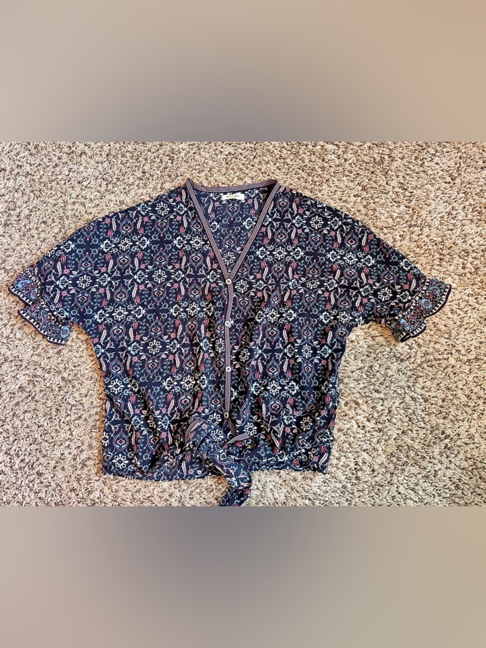 Max Studio Black and White Floral Blouse